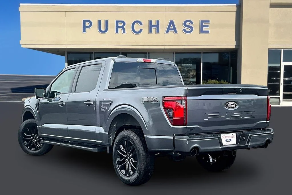 New 2026 Carbonized Gray Metallic Ford XLT image 3