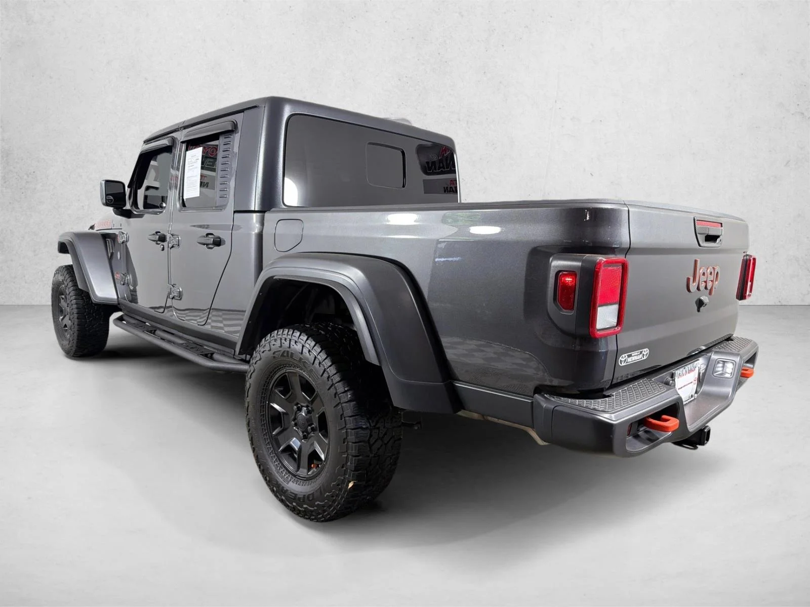 Used 2023 Gray Jeep Mojave image 6