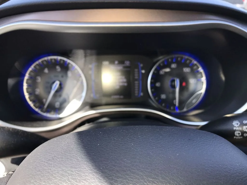 Used 2024 Silver Chrysler LX image 15