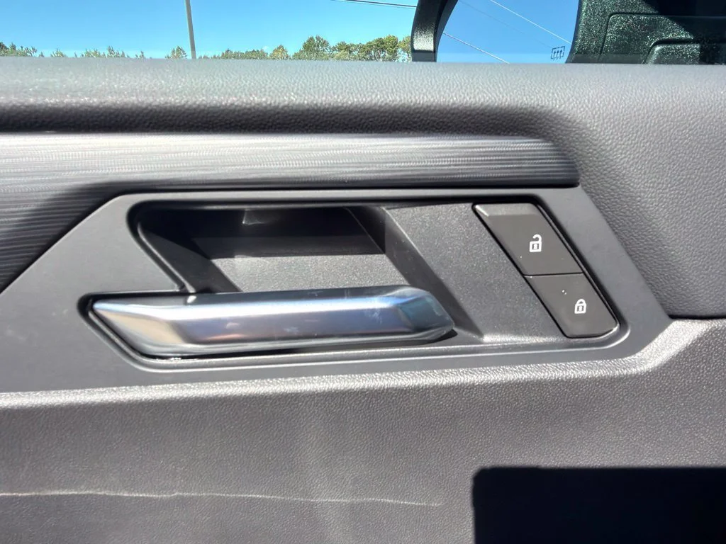 New 2027 Ebony Twilight Metallic GMC Elevation image 18