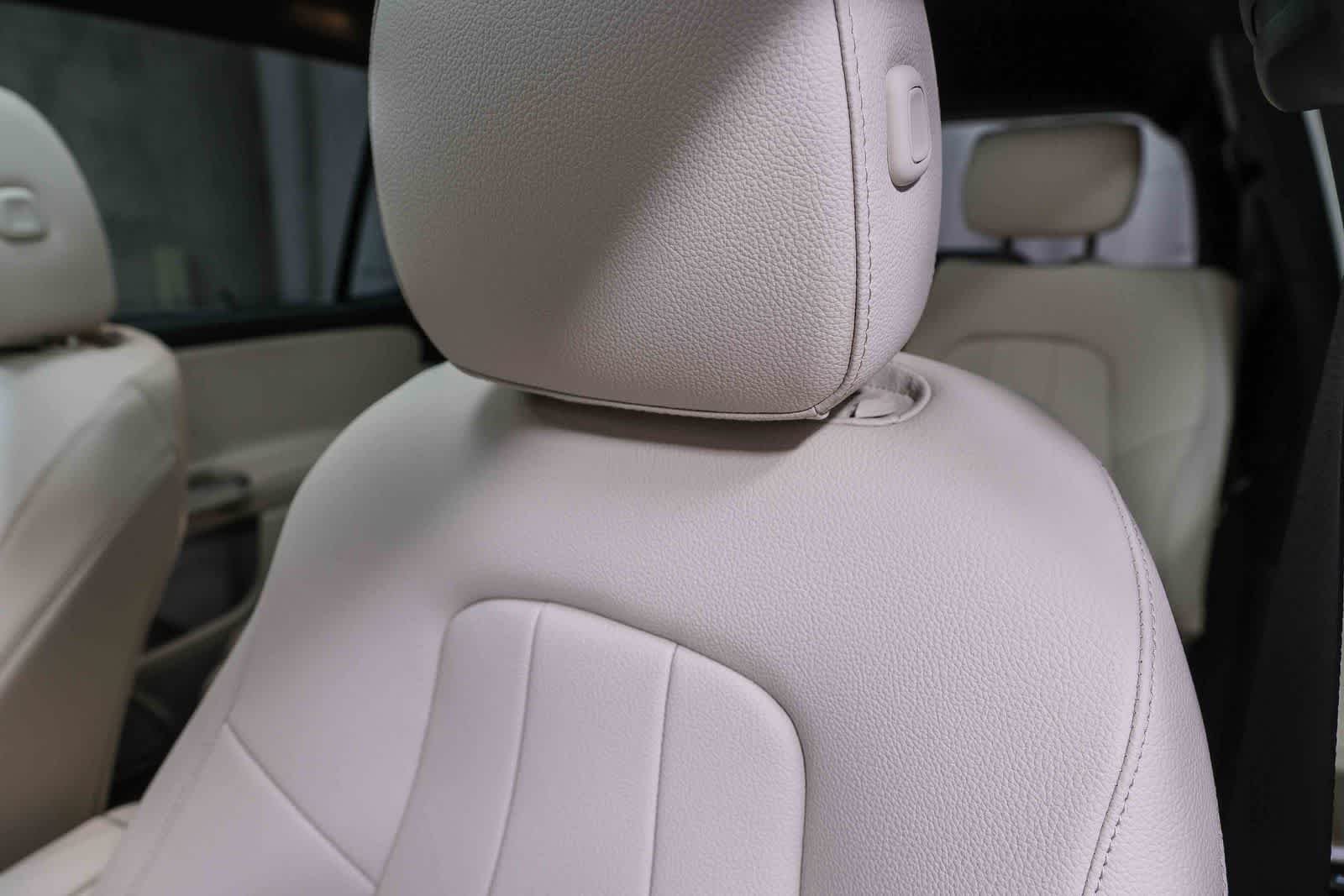 New 2026 Polar White Mercedes-Benz GLB 250 image 68