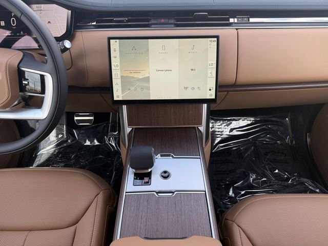 New 2026 Charente Grey Land Rover SE image 15