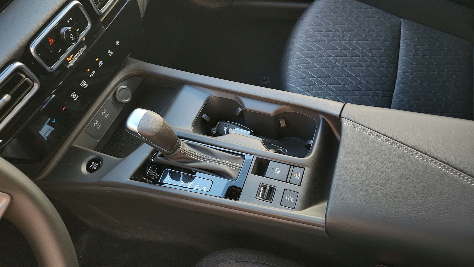 2026 Nissan Sentra SV - Photo 18