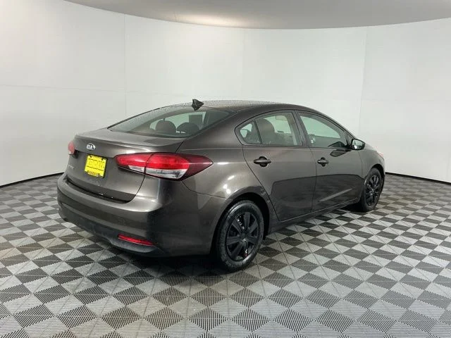 Used 2018 Silver Kia LX image 5