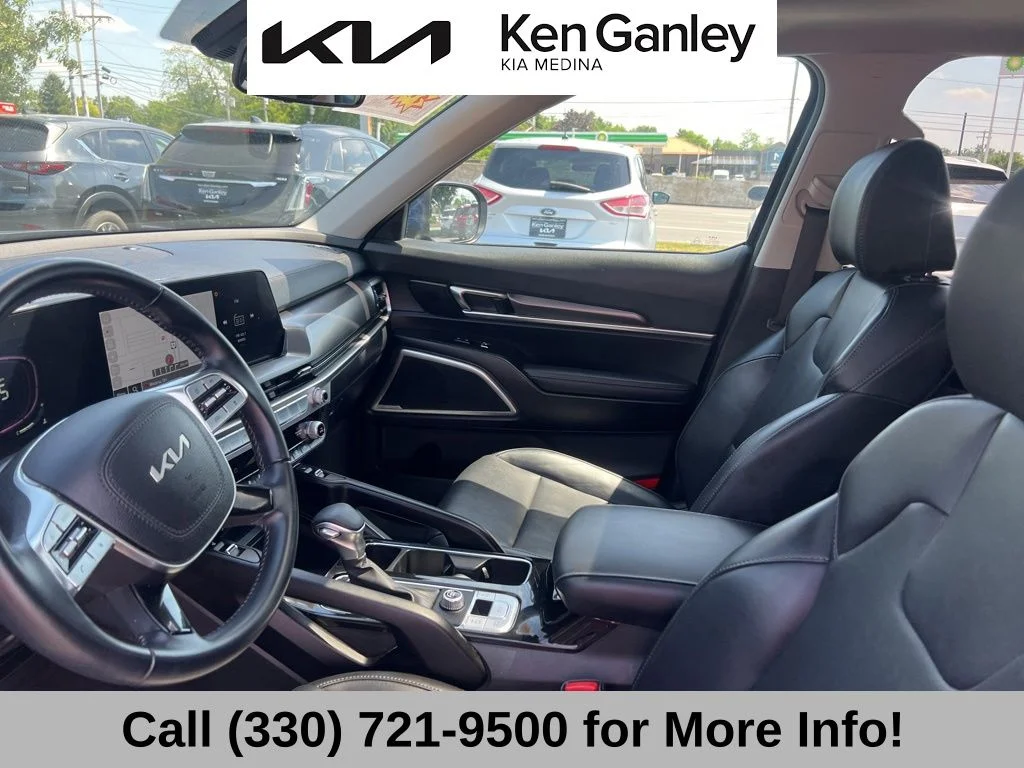 Used 2024 Black Kia S image 42