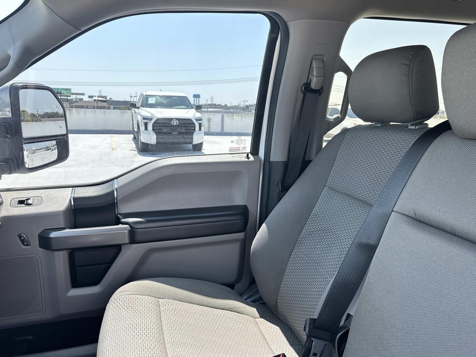 Used 2021 Oxford White Ford XLT image 15