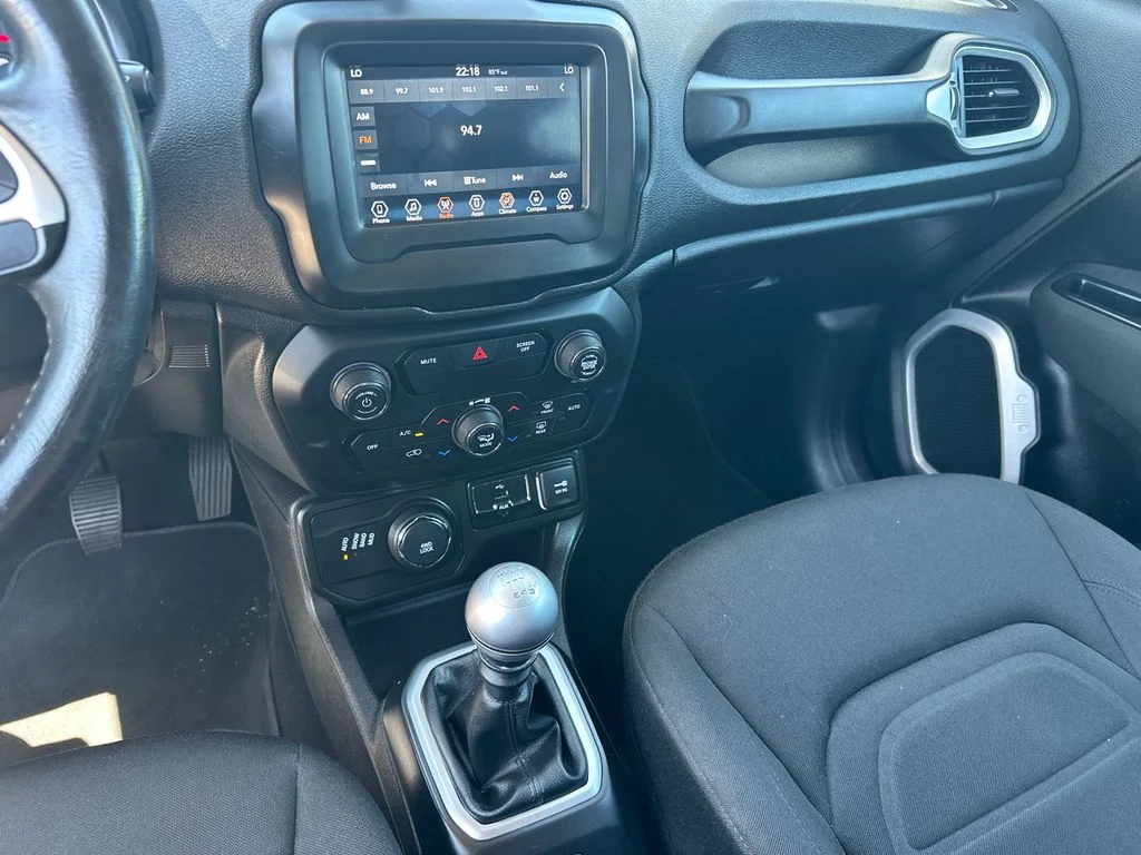 Used 2018 Red Jeep Latitude image 30