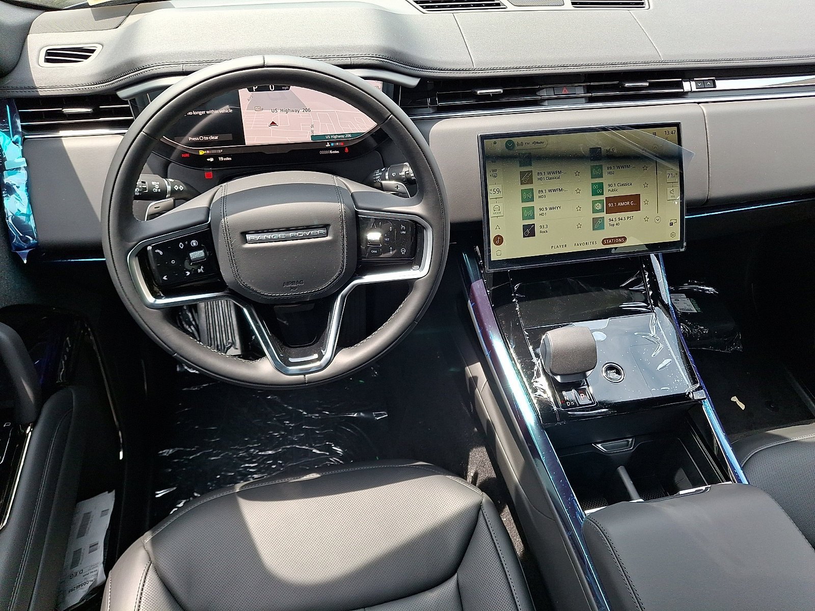 New 2026 Santorini Black LAND ROVER SE image 7
