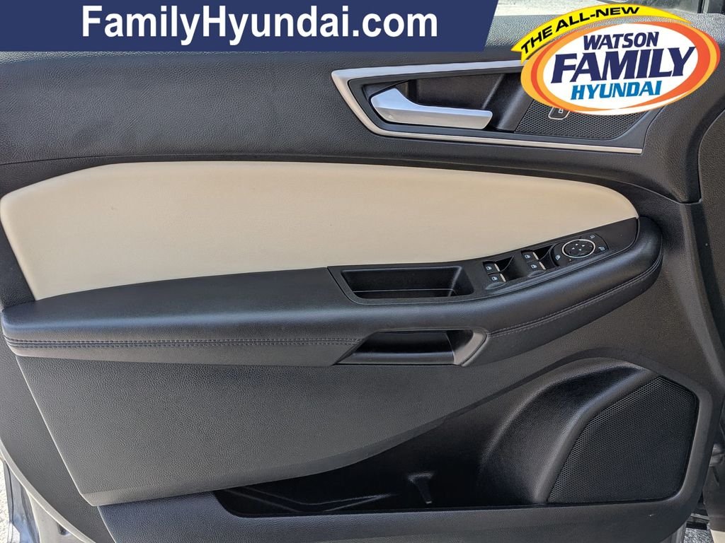 Used 2024 Gray Ford SEL image 10