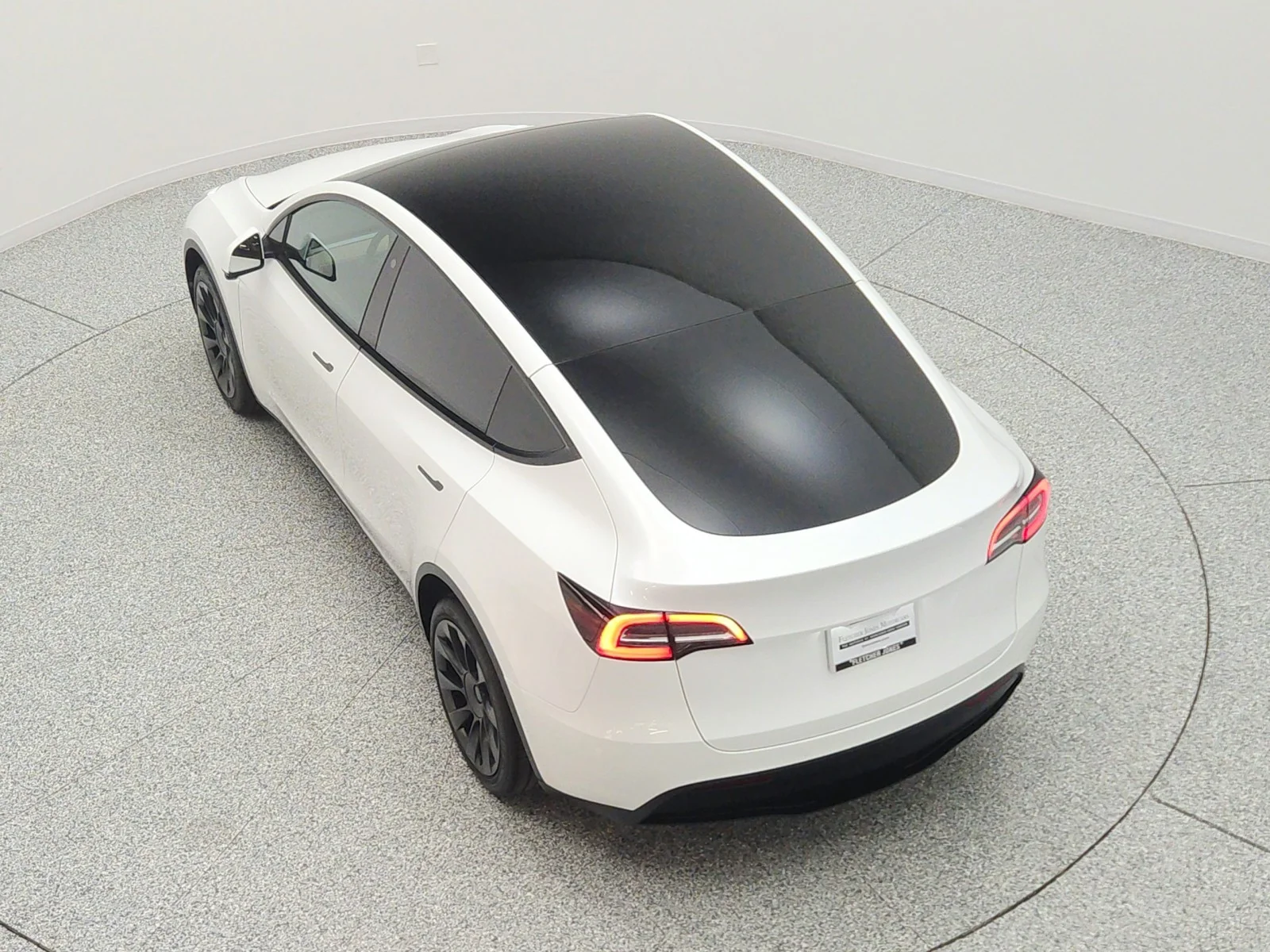 Used 2022 Pearl White Multi-Coat Tesla Long Range AWD image 28