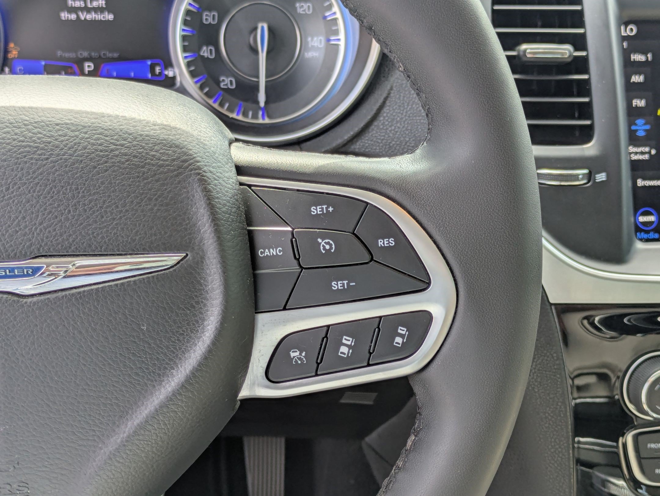 Used 2023 Bright White Clearcoat Chrysler Touring L image 19