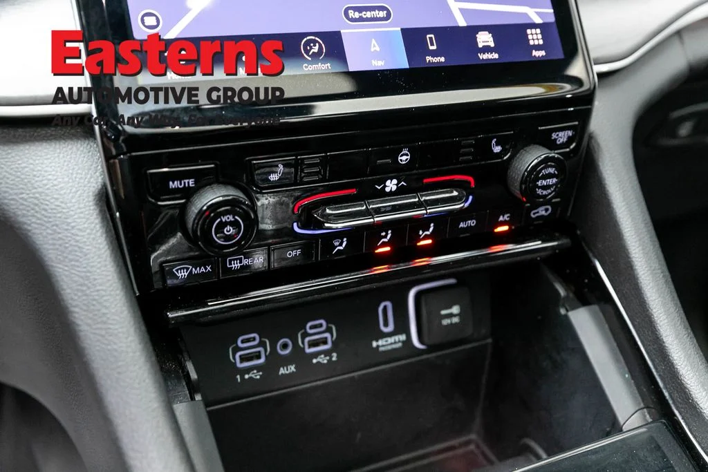 Used 2022 White Jeep 4xe image 21