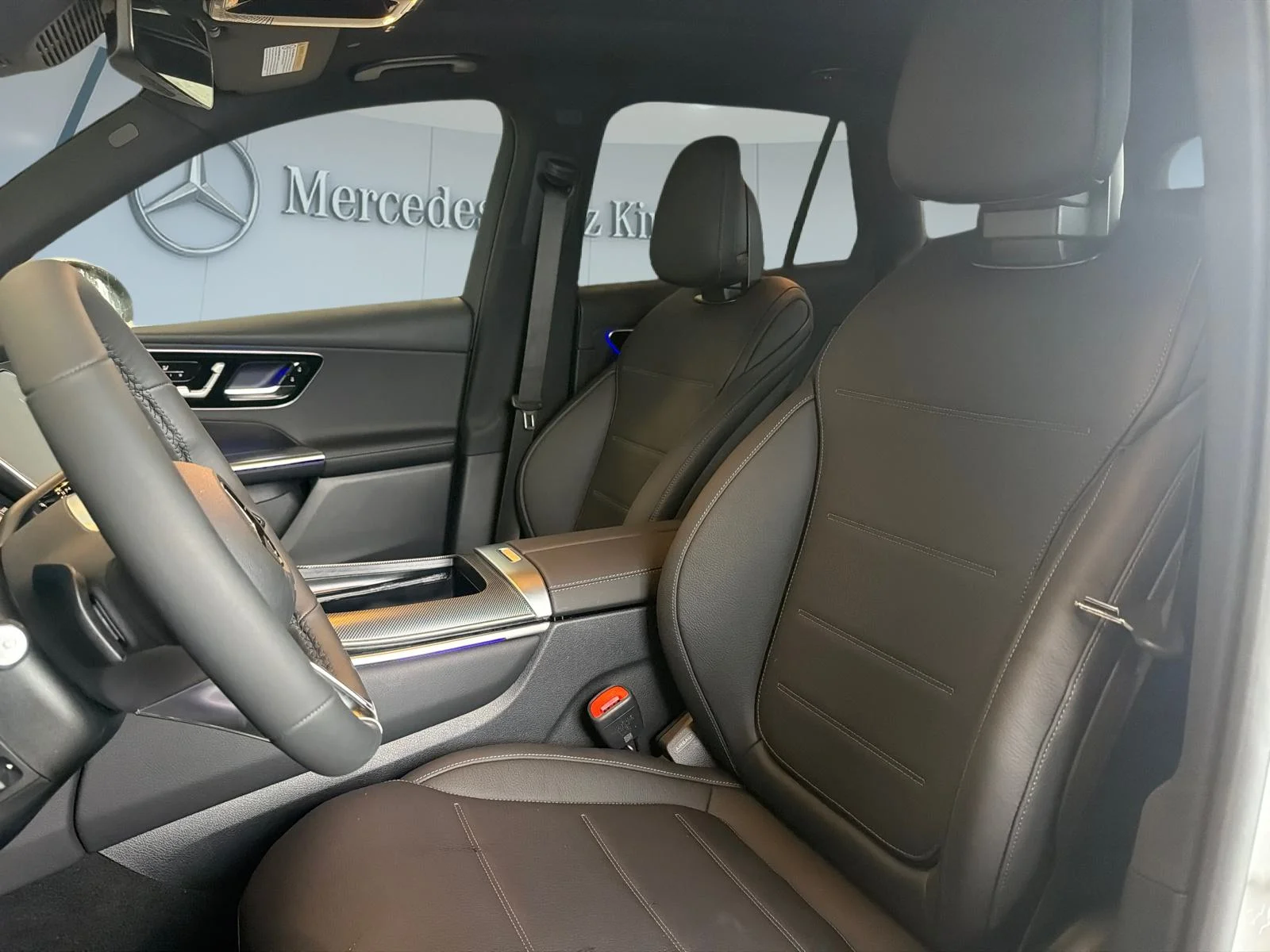 New 2026 Grey Mercedes-Benz GLC 300 4MATIC SUV image 4