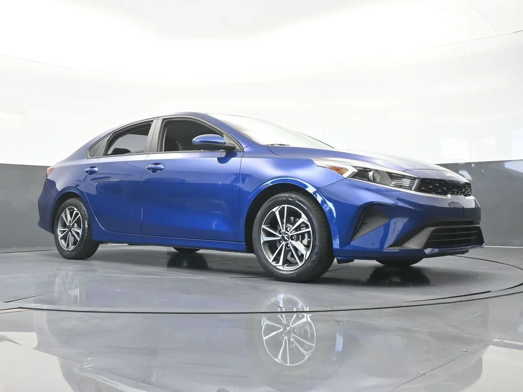 Used 2023 Deep Sea Blue Kia LXS image 53