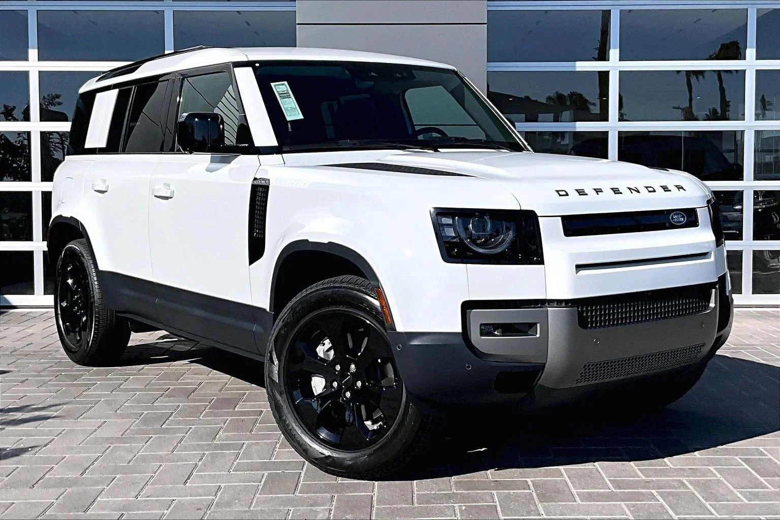 New 2026 Fuji White LAND ROVER S image 2