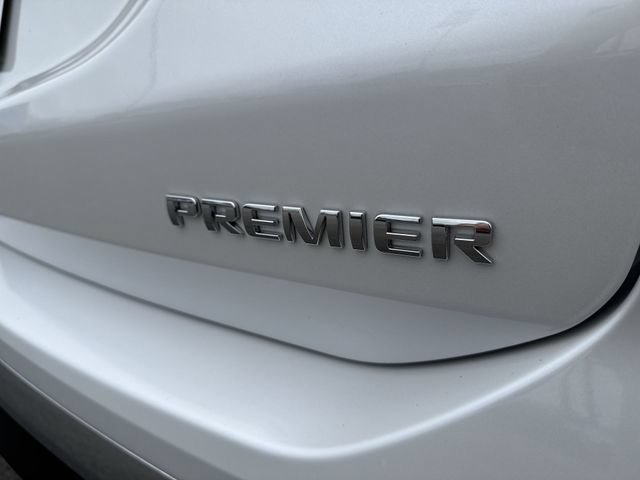 Used 2020 IRIDESCENT PEARL TRICOAT Chevrolet Premier image 34