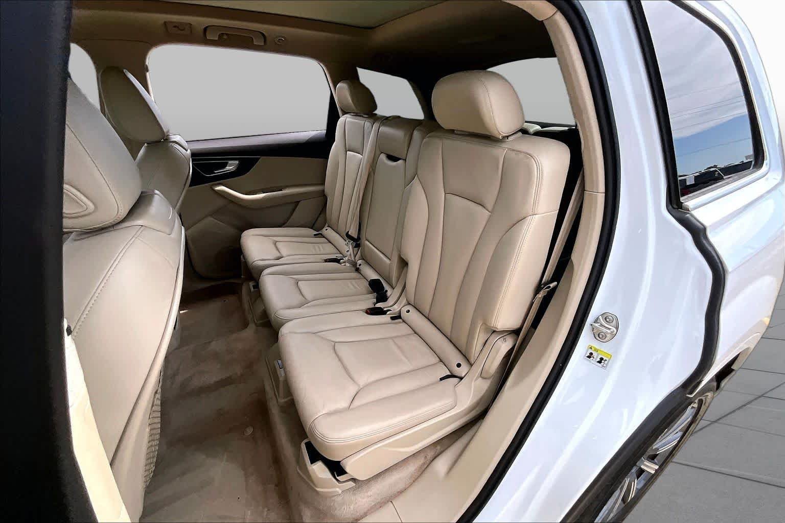 Used 2018 Carrara White Audi Premium image 20