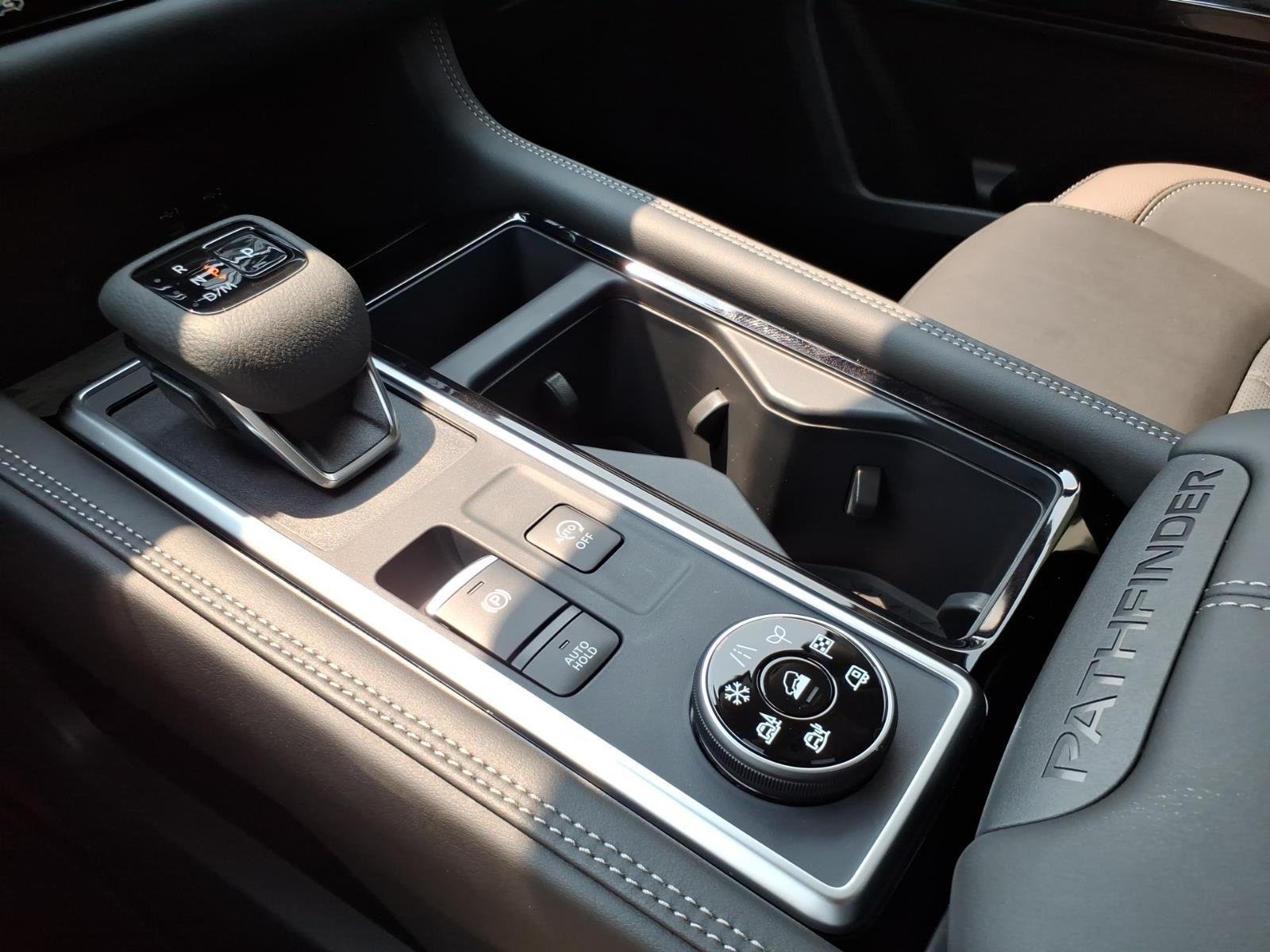 New 2026 Super Black Nissan Platinum image 18
