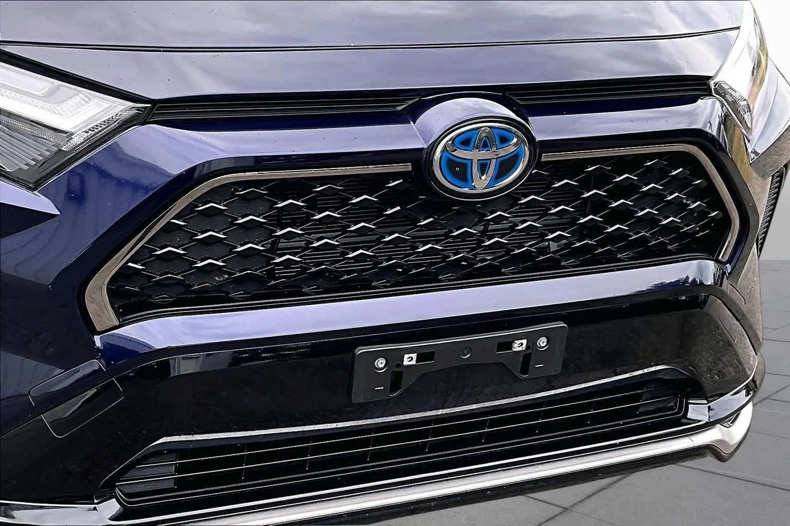Certified Used 2024 Blueprint Toyota SE image 29