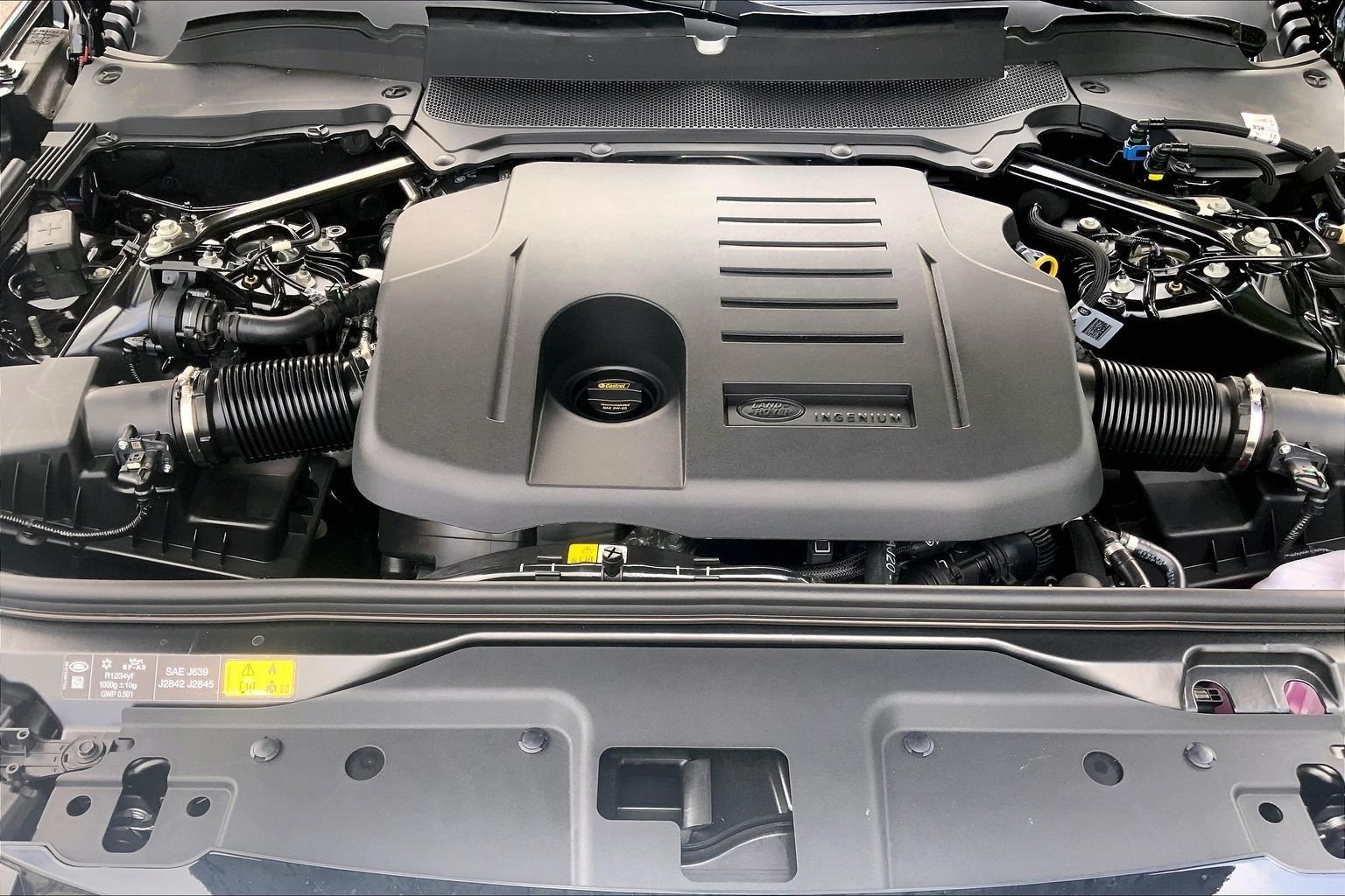 New 2026 Santorini Black Land Rover Gemini Edition image 16