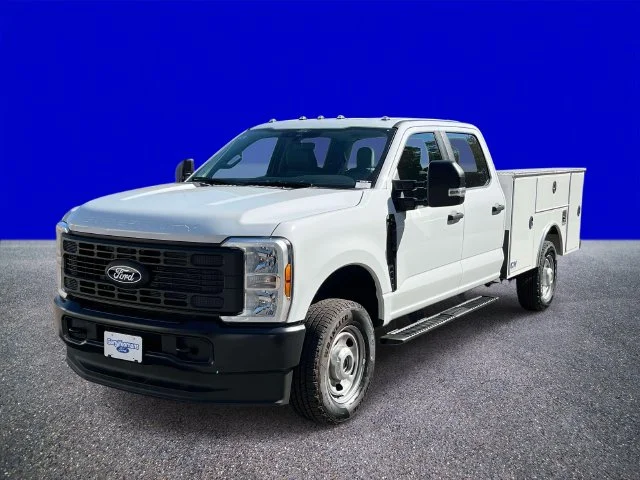 New 2027 Oxford White Ford F-350® XL image 7