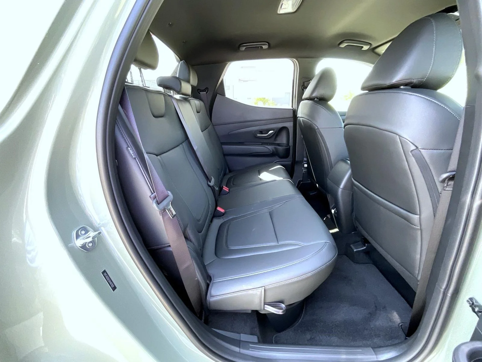 New 2027 Green Hyundai SE image 19