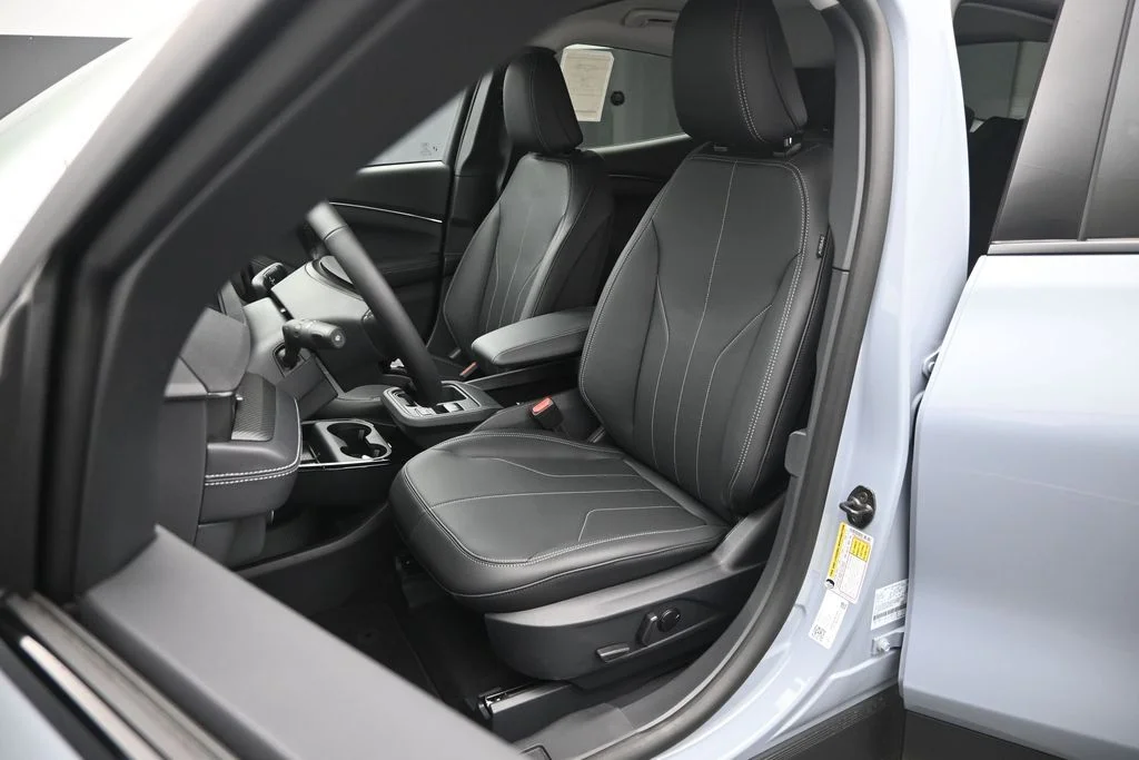 New 2026 Glacier Gray Metallic Tri-coat Ford Select image 8
