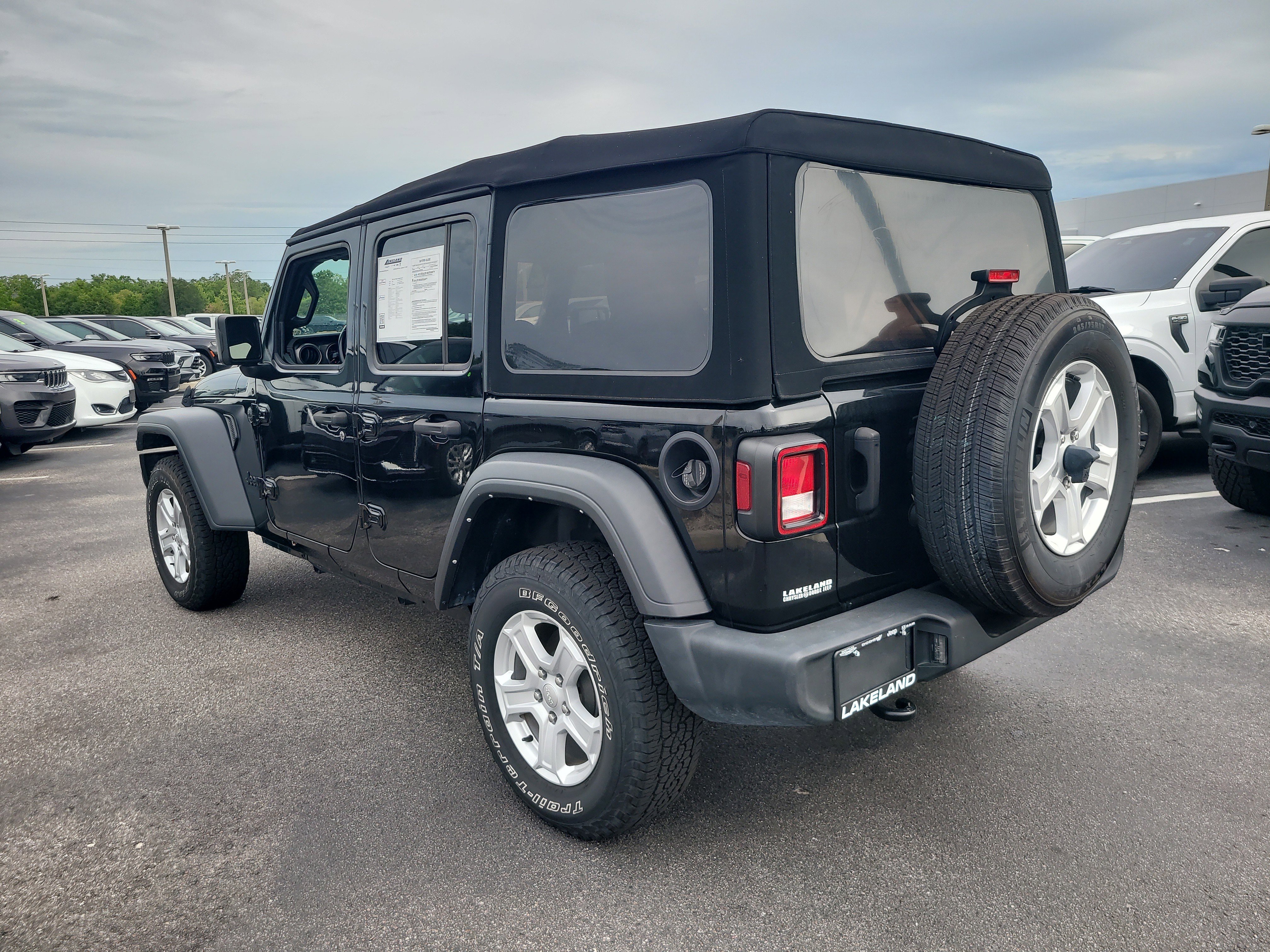Used 2022 Black Clearcoat Jeep Unlimited Sport S image 6
