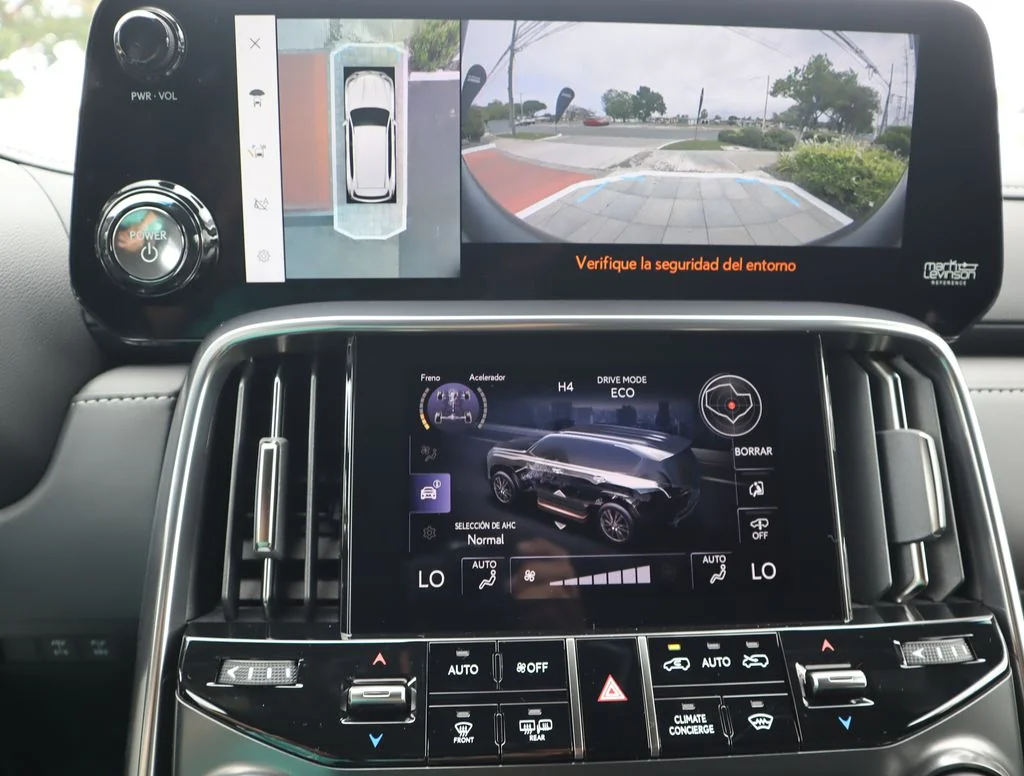 Used 2026  Lexus 700h Overtrail image 33