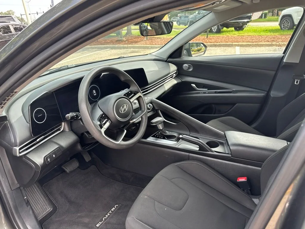 Used 2024 Gray Hyundai SEL image 11