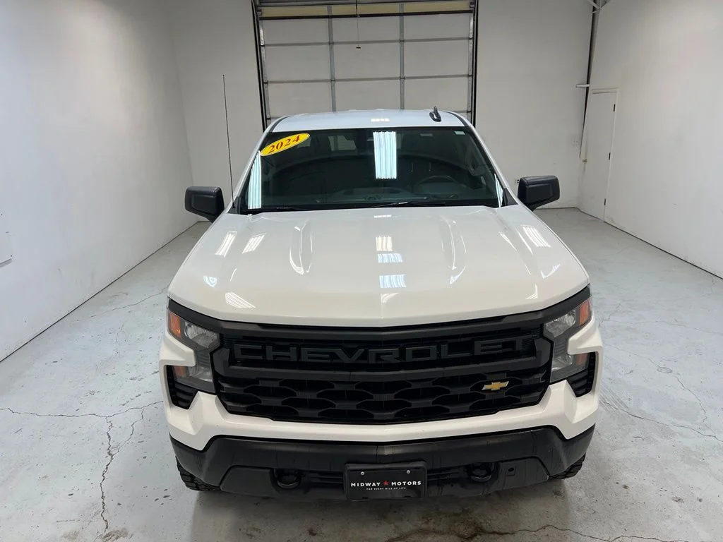 Used 2024 White Chevrolet WT image 7