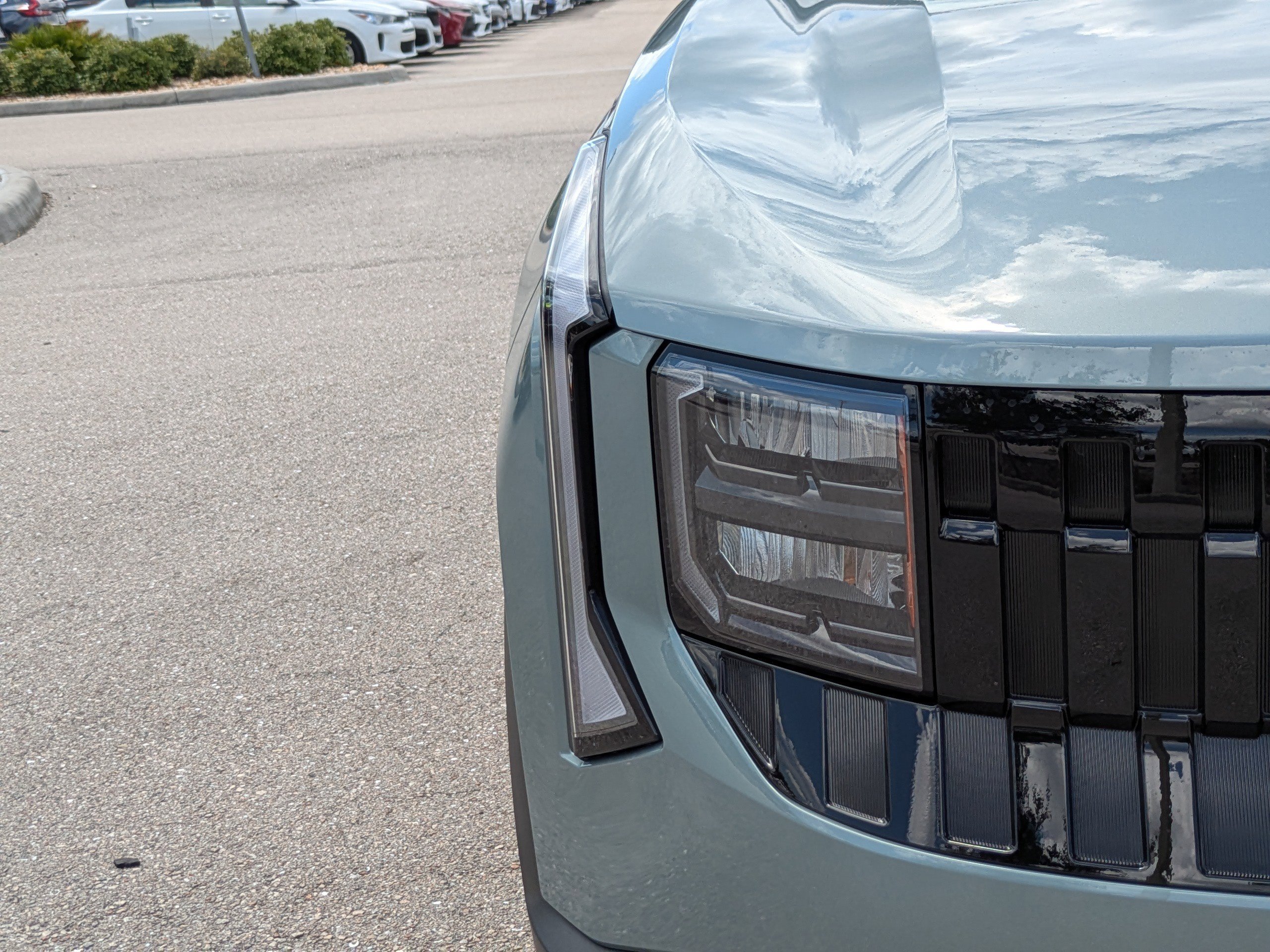 New 2027 Iceberg Green Kia EX image 11