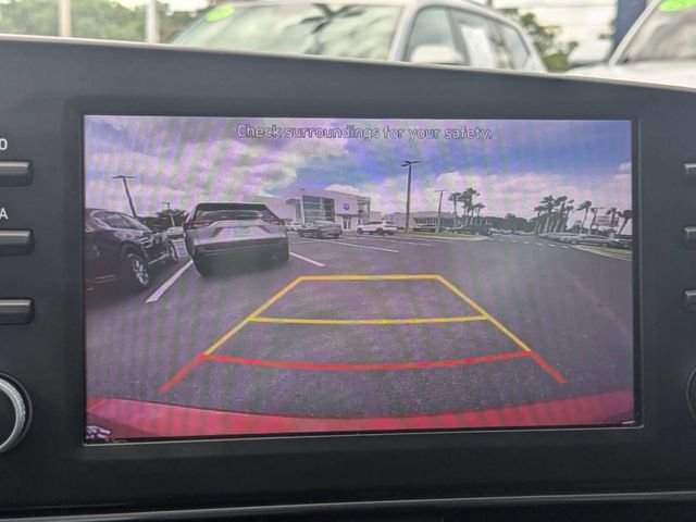 Used 2022 Red Hyundai SEL image 17
