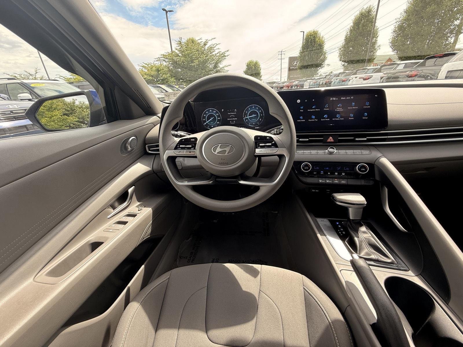 Used 2024 Intense Blue Hyundai SEL image 19