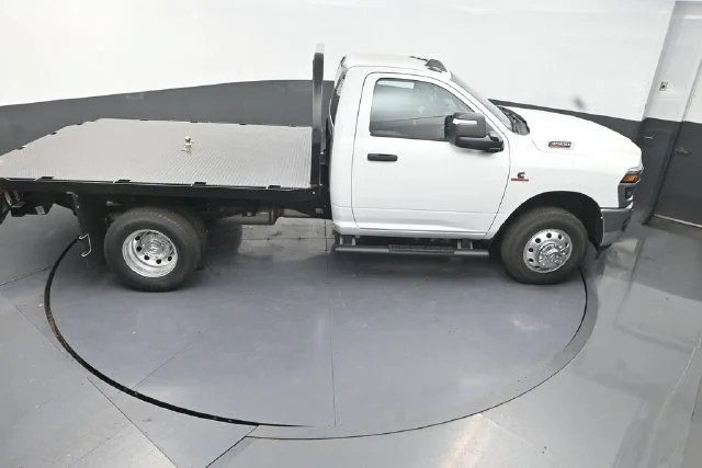 New 2026 Bright White Clear-Coat Exterior Paint RAM Tradesman image 17