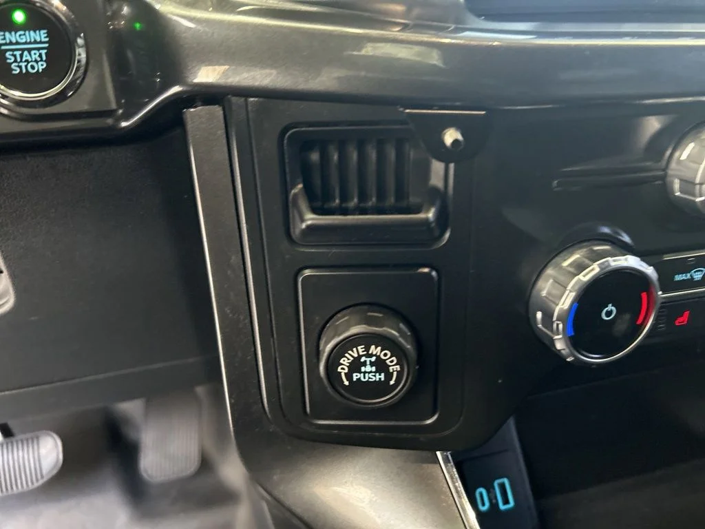 Used 2022 Silver Ford XLT image 51