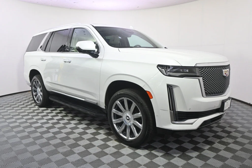 Used 2024 Crystal White Tricoat Cadillac Premium Luxury Platinum image 8