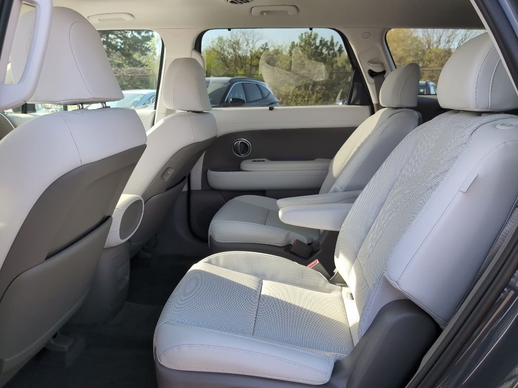Used 2026 Gray Hyundai SEL Premium image 10