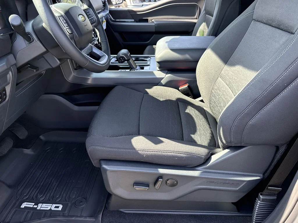 New 2026 Silver Ford XLT image 9