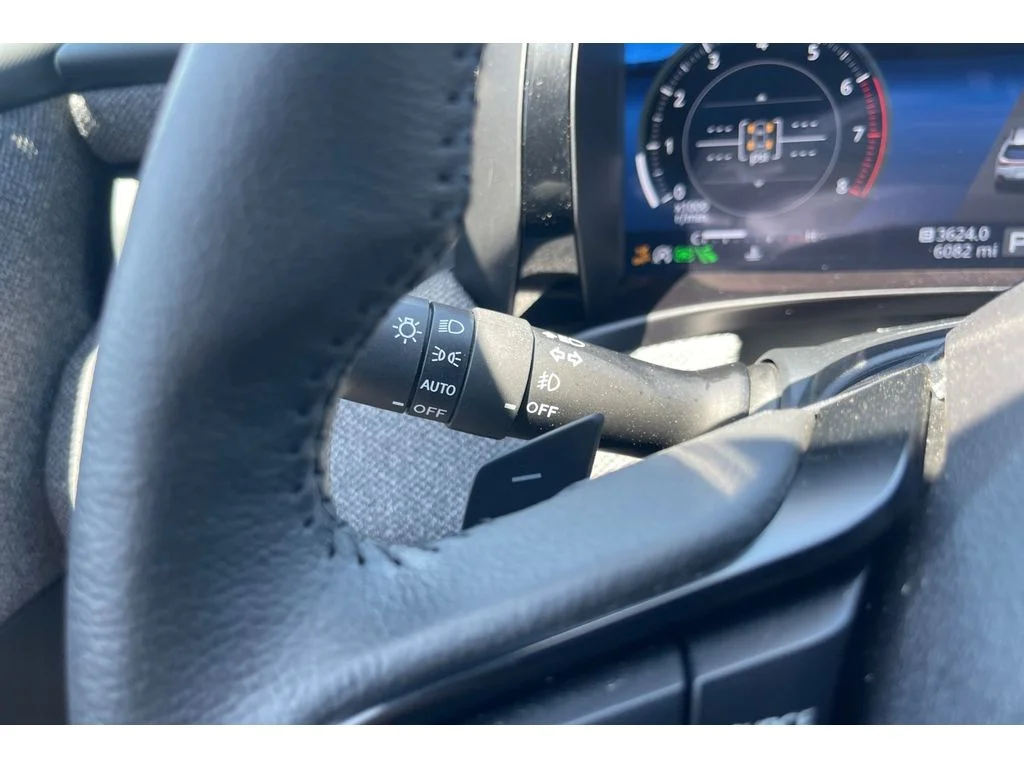 Used 2026 Sapphire Blue Pearl Subaru Premium image 34