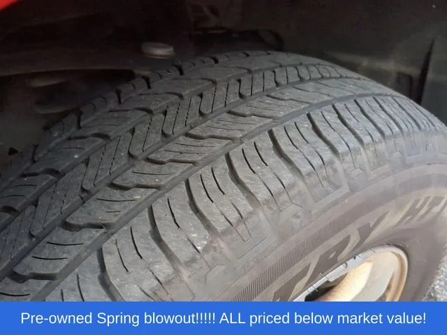 Used 2018 Red Ford XLT image 8