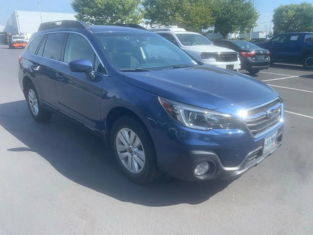 Used 2019 Abyss Blue Pearl Subaru 2.5i Premium image 5