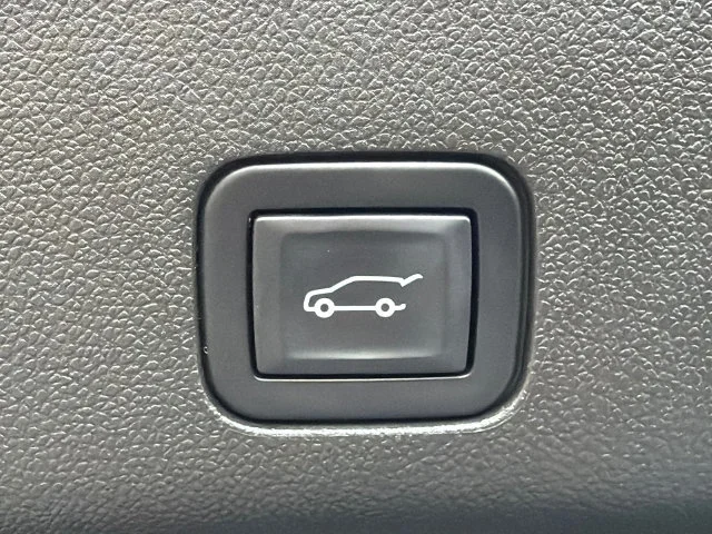 Used 2022 DARK ASH METALLIC Chevrolet LT image 19