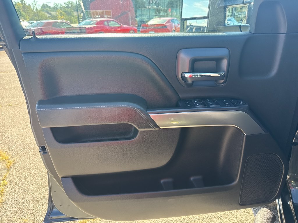 Used 2018 Gray Chevrolet LT image 12