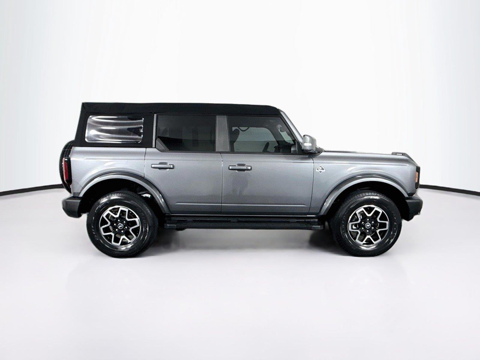 2024 Ford Bronco 4-Door Outer Banks - Photo 11