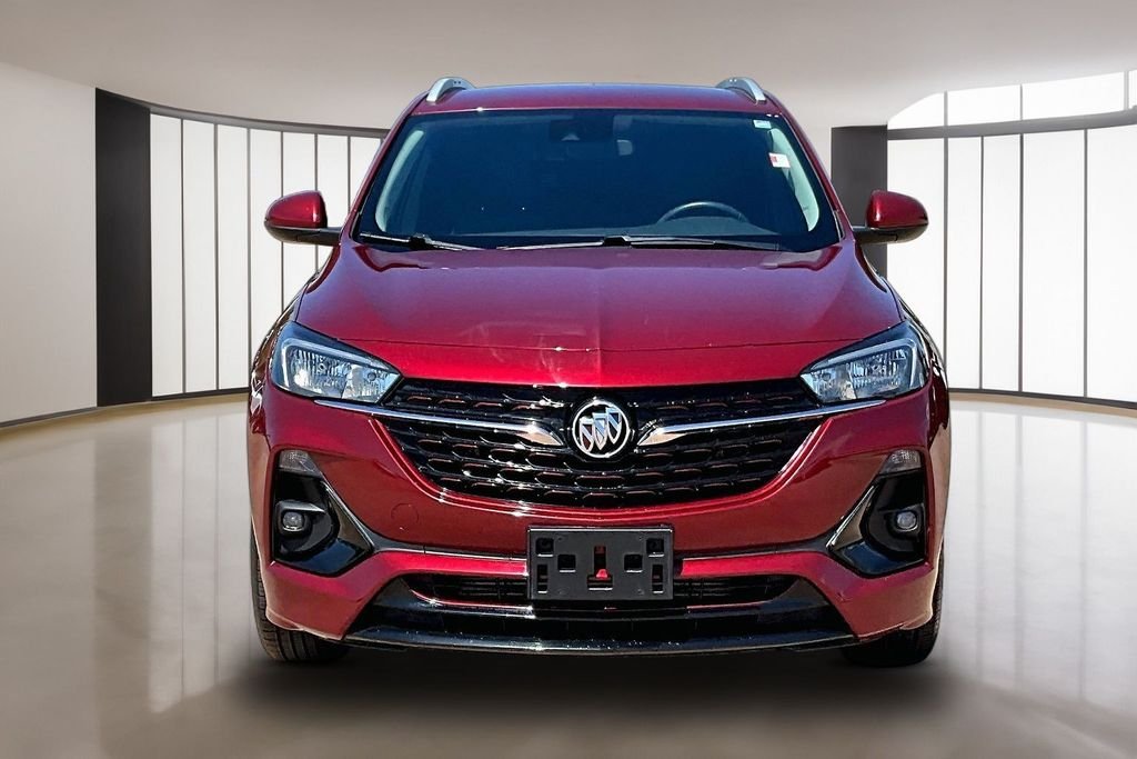 Used 2022 Red Buick Select image 3