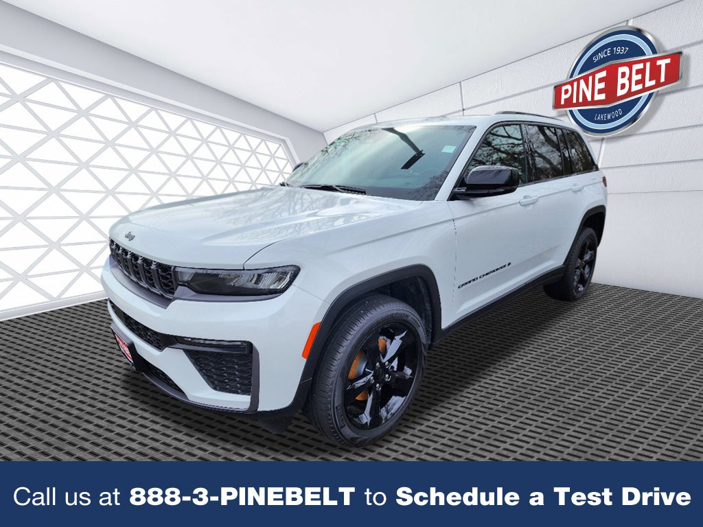 New 2026 Bright White Clear-Coat Exterior Paint Jeep Limited image 1