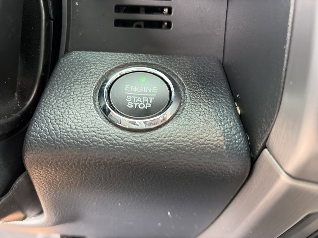 Used 2022 Gray Ford Platinum image 30