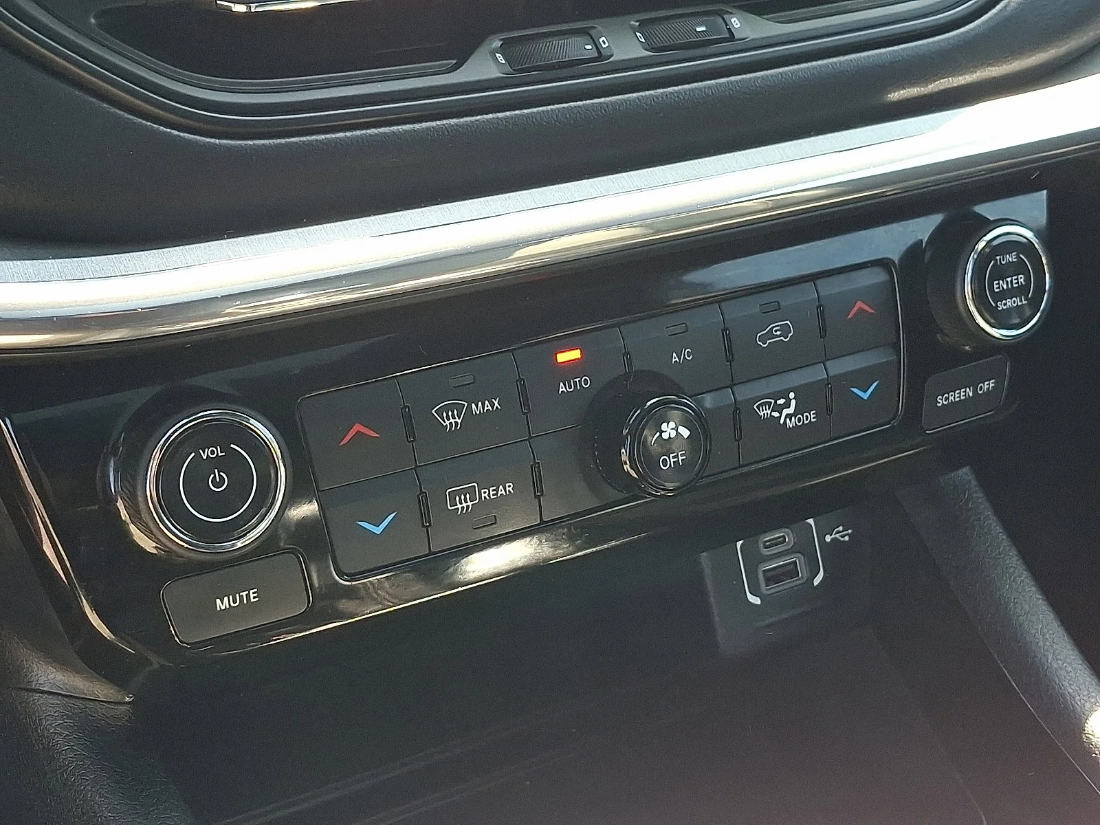 Certified Used 2022 Redline Pearlcoat Jeep (RED) Edition image 17