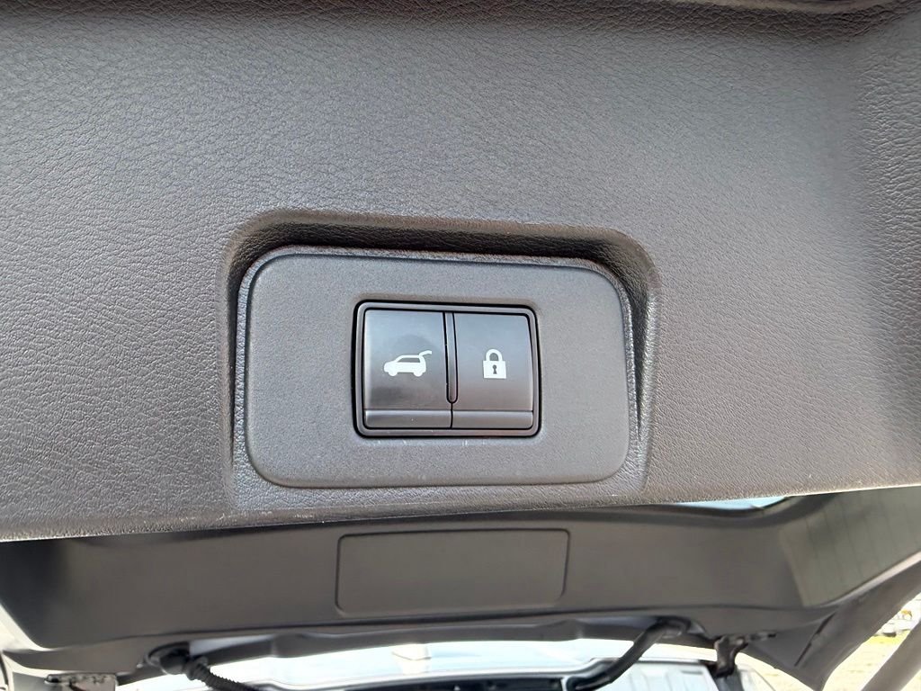 Used 2025 Silver Nissan SV image 34